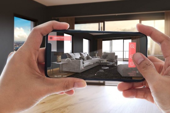 Augmented Reality (AR)