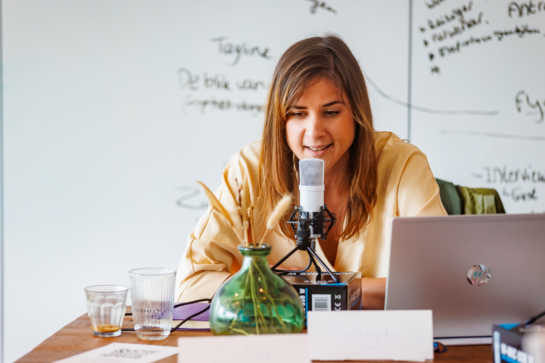De verborgen succesformule van top-podcasters: Substack