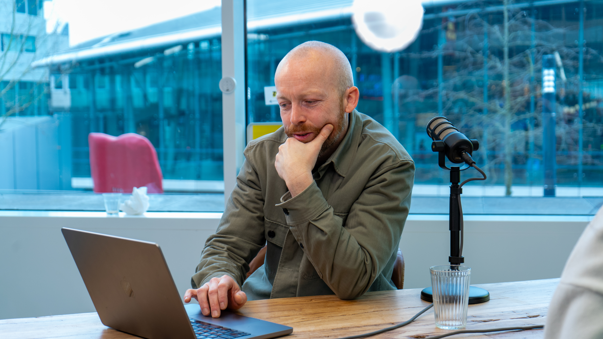 Podcast S2E4 | AI in video en marketing: wat kan er nu al en waar ligt de grens voor merken?