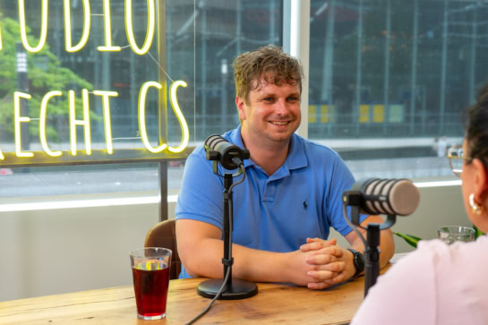 Podcast S2E15 | Minder administratie, meer échte klantgesprekken door het gebruik van AI in sales